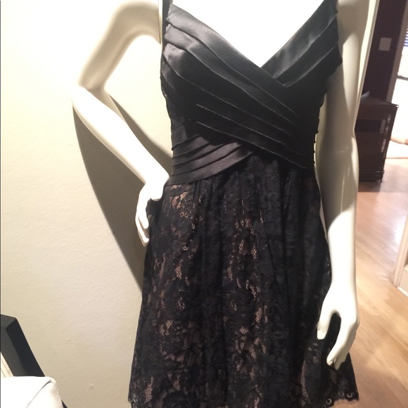 BCBG MAXAZARIA little black dress! - Picture 6 of 8